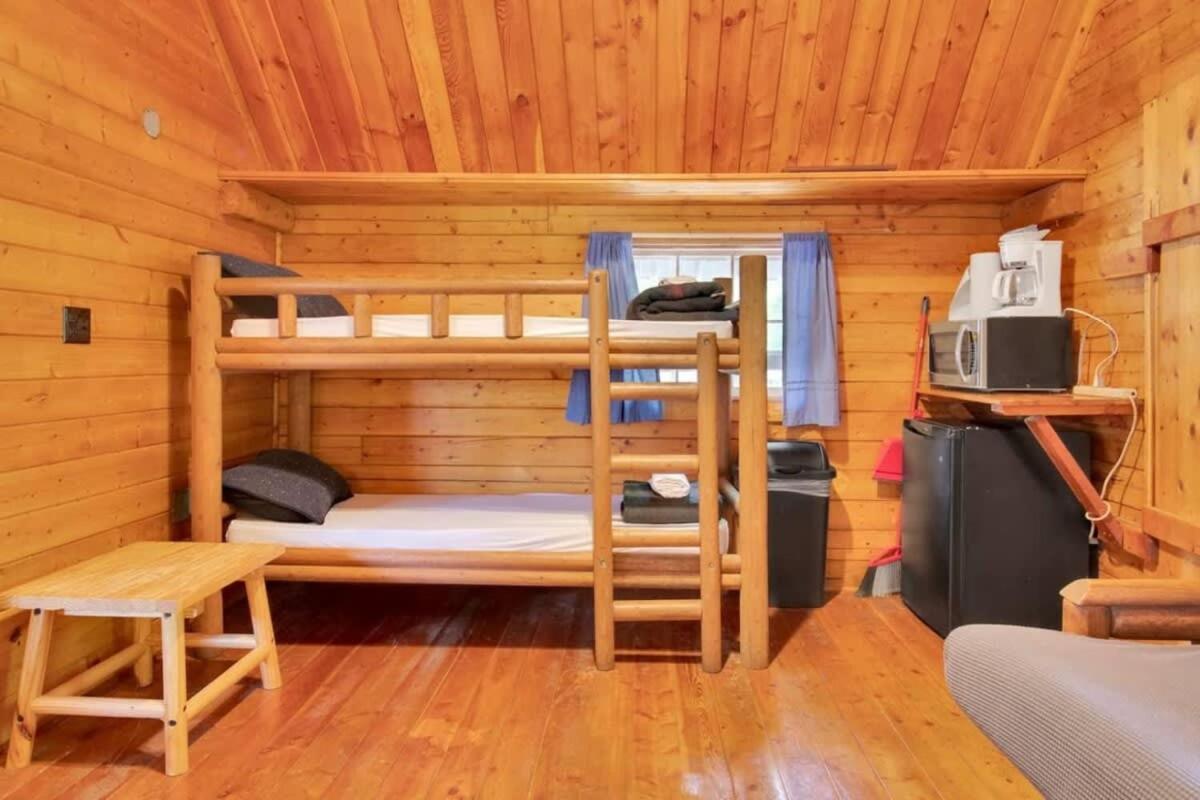 Secluded Rustic Cabin With Views Блумингтон Экстерьер фото