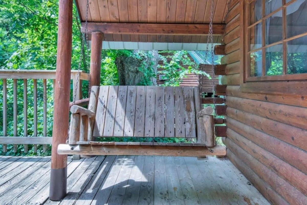 Secluded Rustic Cabin With Views Блумингтон Экстерьер фото